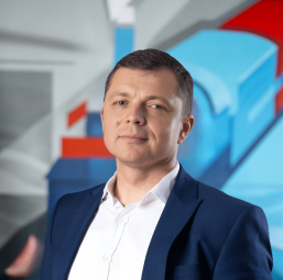 Директор департамента сбыта — Александру Пасат
